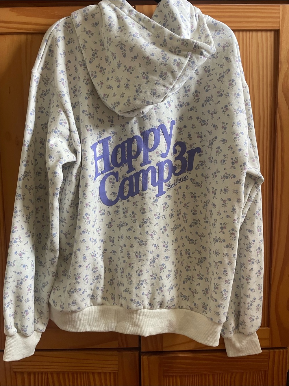 Happy Camp3r Lavender Floral Hoodie - Size XL - Picture 2 of 6
